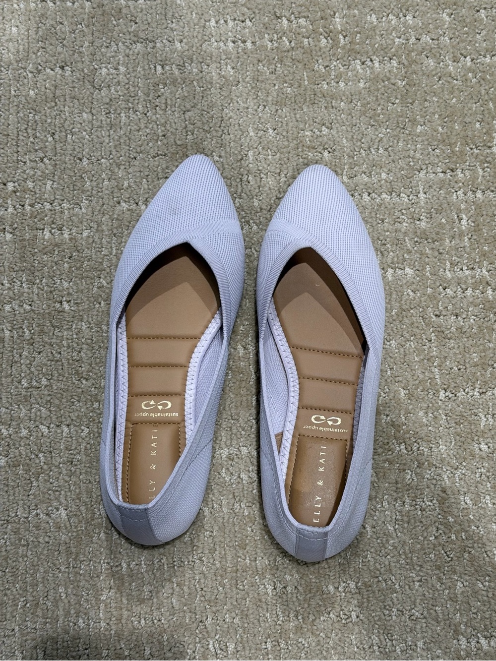 Kelly & Katie lavender pointy toe shoes
